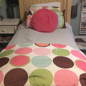 Polka dot bed set